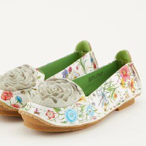 New - Spring Step L'Artiste Dezi Flat - White Floral